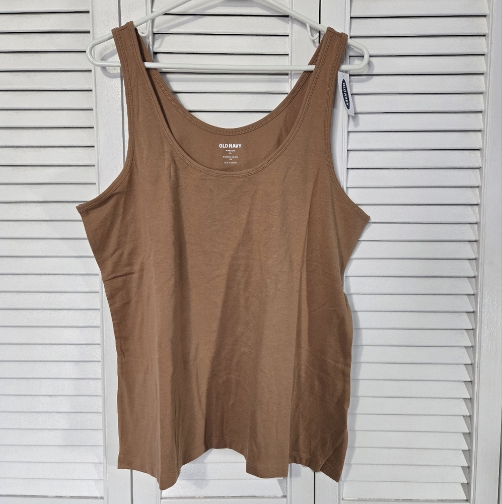 🟢 Old Navy Women's Tan Tank Top